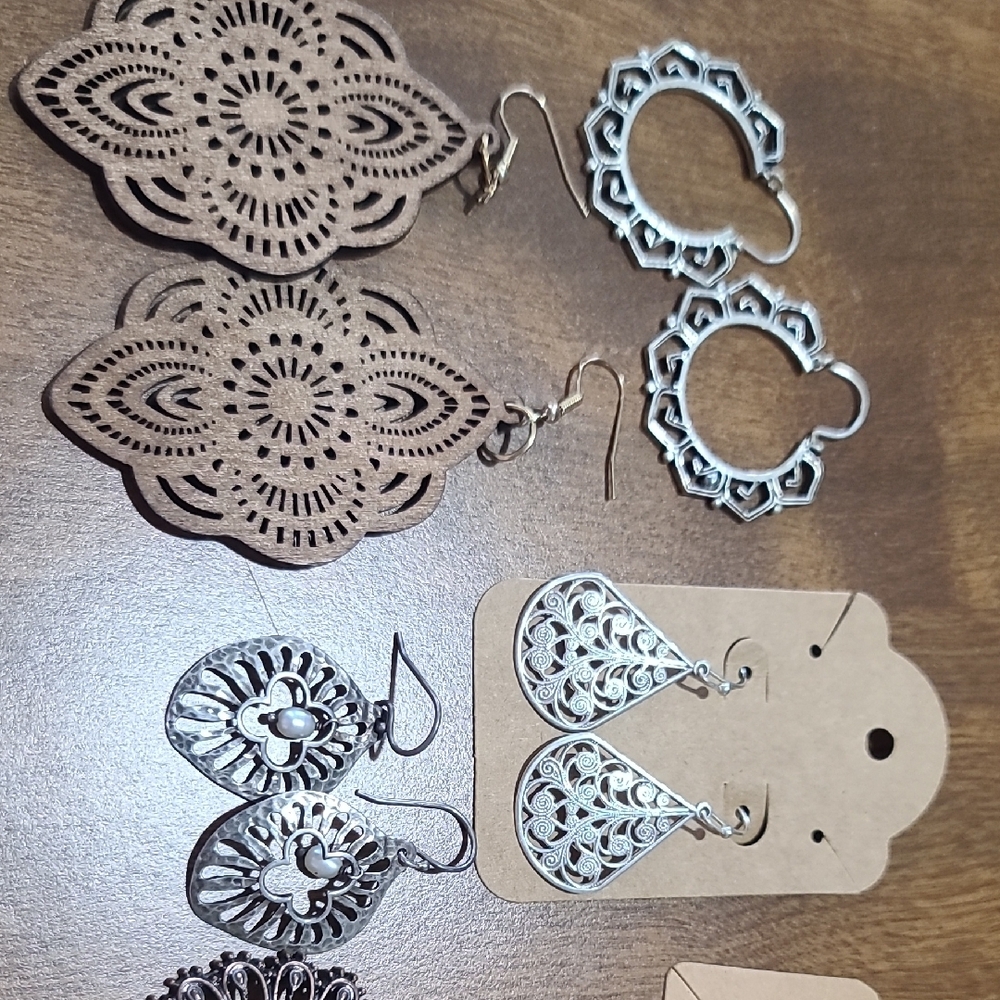 Intricate Silver and Brown Filigree Earrings